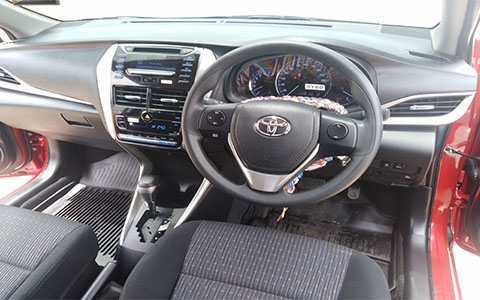 A TOYOTA YARIS ATIVE