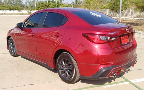 NEW MAZDA 2 RED