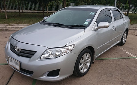 TOYOTA ALTIS SILVER 1.8