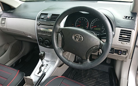 TOYOTA ALTIS SILVER 1.8