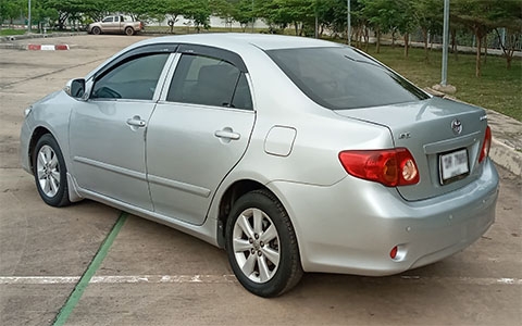 TOYOTA ALTIS SILVER 1.8