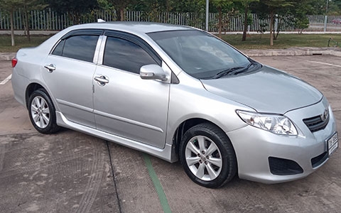 TOYOTA ALTIS SILVER 1.6